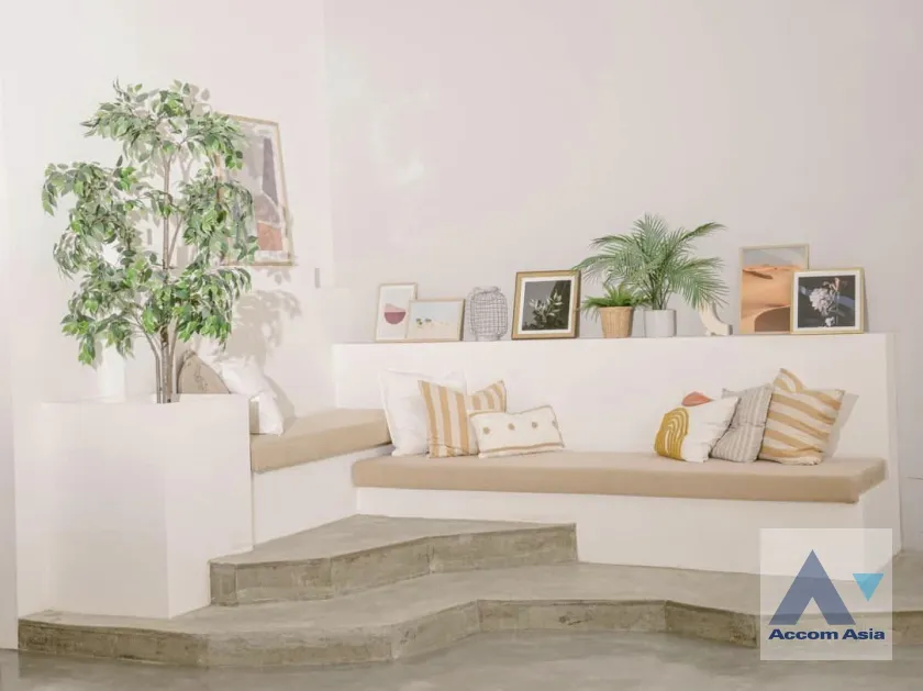unitOffice, Home Office |  12 Bedrooms  Shophouse For Rent in Ploenchit, Bangkok  (AA36206)