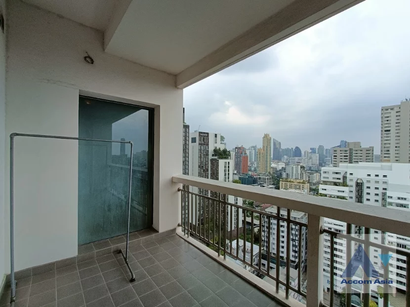 10  4 br Apartment For Rent in Sukhumvit ,Bangkok BTS Phrom Phong at Comfortable for living AA36232