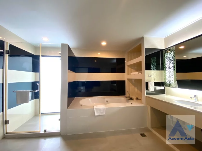 15  4 br Apartment For Rent in Sukhumvit ,Bangkok BTS Phrom Phong at Comfortable for living AA36232
