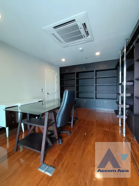 5  4 br Apartment For Rent in Sukhumvit ,Bangkok BTS Phrom Phong at Comfortable for living AA36232