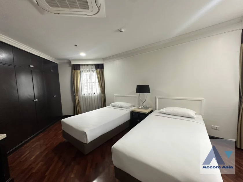 18  3 br Apartment For Rent in Sukhumvit ,Bangkok BTS Phrom Phong at Comfortable for living AA36235