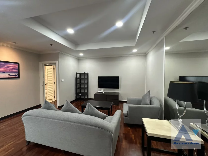 unit 3 Bedrooms  Apartment For Rent in Sukhumvit, Bangkok  near BTS Phrom Phong (AA36235)