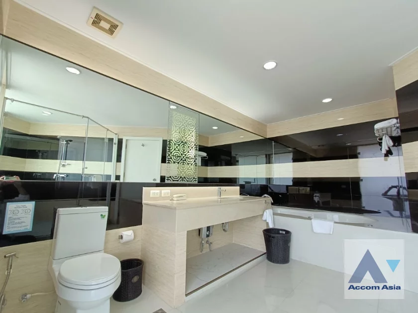 12  3 br Apartment For Rent in Sukhumvit ,Bangkok BTS Phrom Phong at Comfortable for living AA36240