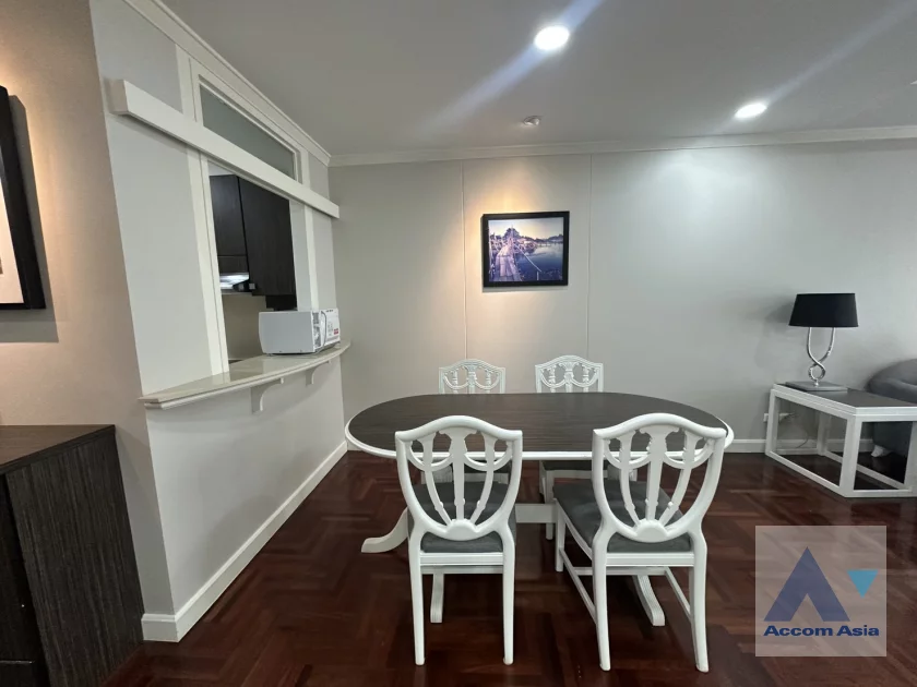 unit 2 Bedrooms  Apartment For Rent in Sukhumvit, Bangkok  near BTS Phrom Phong (AA36243)