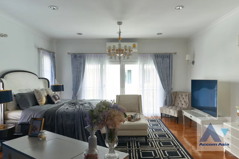 12  3 br House for rent and sale in Bang Na ,Bangkok BTS Bearing at Fantasia Villa 3  AA36253