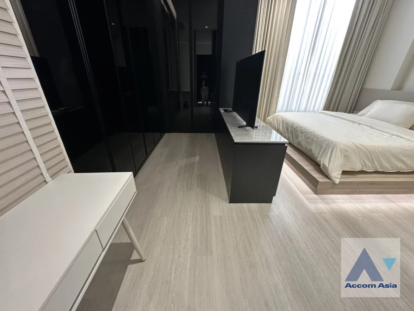 14  2 br House For Rent in Ratchadaphisek ,Bangkok MRT Huai Khwang AA36259