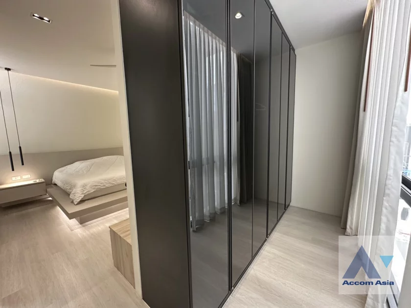 26  2 br House For Rent in Ratchadaphisek ,Bangkok MRT Huai Khwang AA36259
