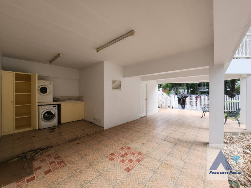 31  3 br Townhouse for rent and sale in Bang Na ,Bangkok BTS Bearing at Fantasia Villa 2 AA36261