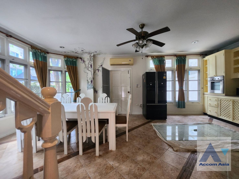 9  3 br Townhouse for rent and sale in Bang Na ,Bangkok BTS Bearing at Fantasia Villa 2 AA36261