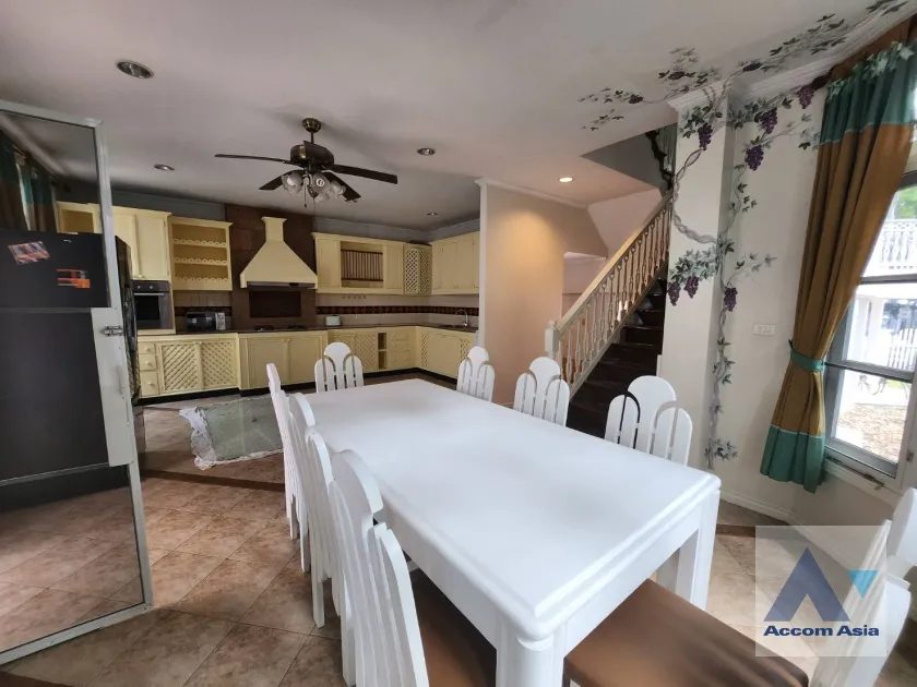 8  3 br Townhouse for rent and sale in Bang Na ,Bangkok BTS Bearing at Fantasia Villa 2 AA36261