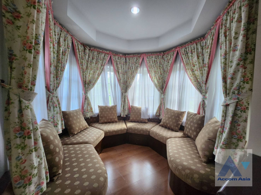 6  3 br Townhouse for rent and sale in Bang Na ,Bangkok BTS Bearing at Fantasia Villa 2 AA36261