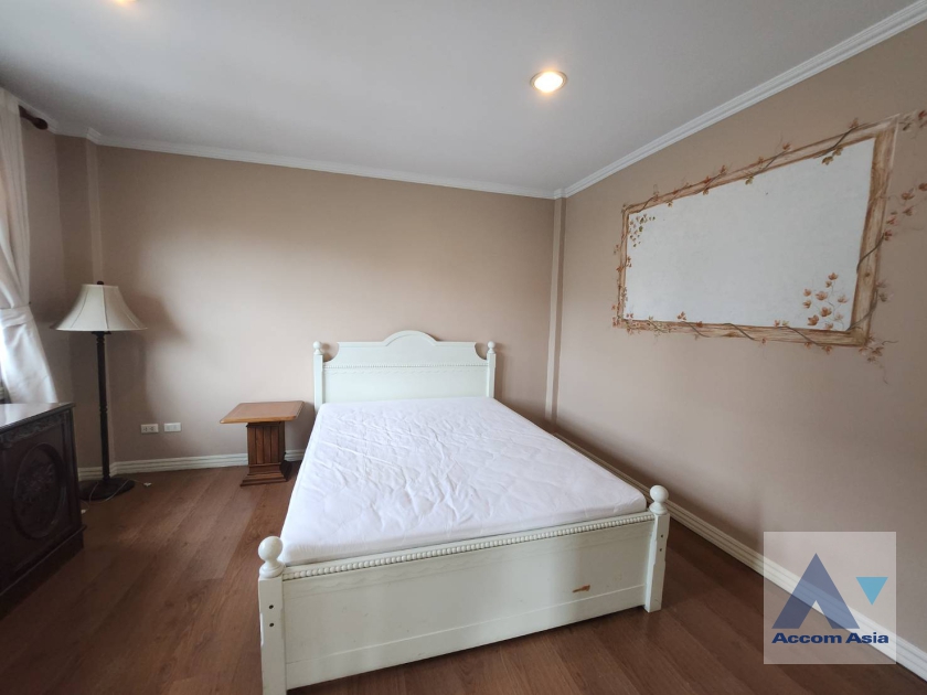 17  3 br Townhouse for rent and sale in Bang Na ,Bangkok BTS Bearing at Fantasia Villa 2 AA36261