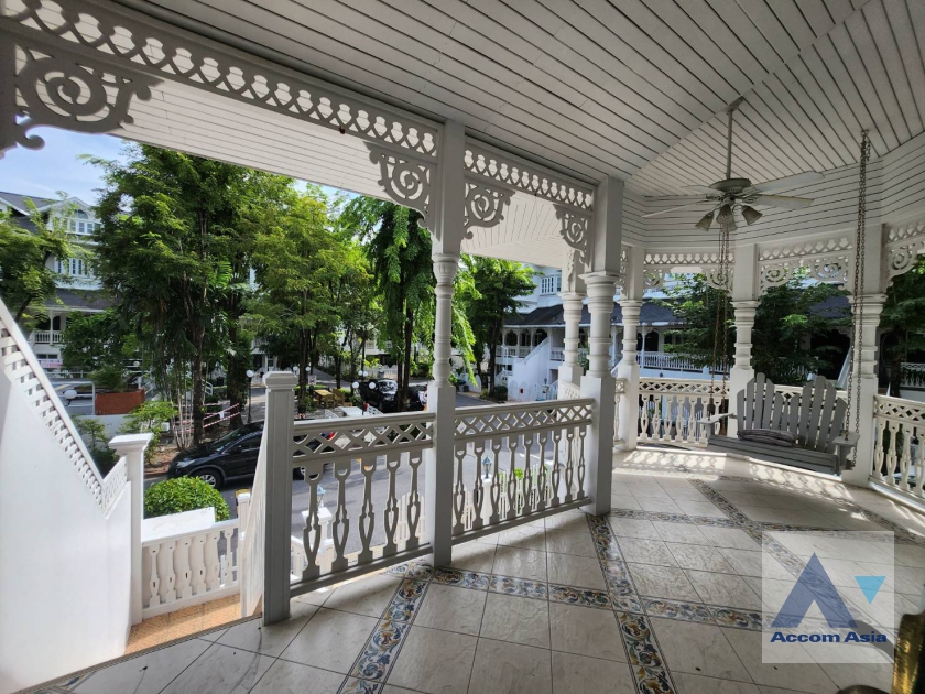 28  3 br Townhouse for rent and sale in Bang Na ,Bangkok BTS Bearing at Fantasia Villa 2 AA36261