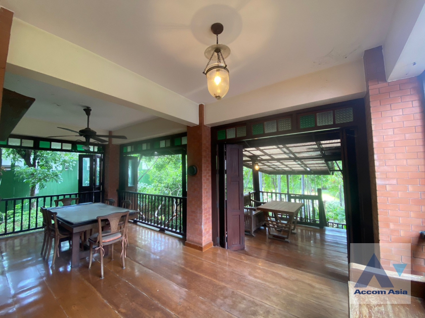 14  6 br House For Sale in Phaholyothin ,Bangkok  AA36279