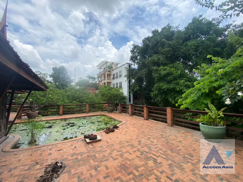 28  6 br House For Sale in Phaholyothin ,Bangkok  AA36279