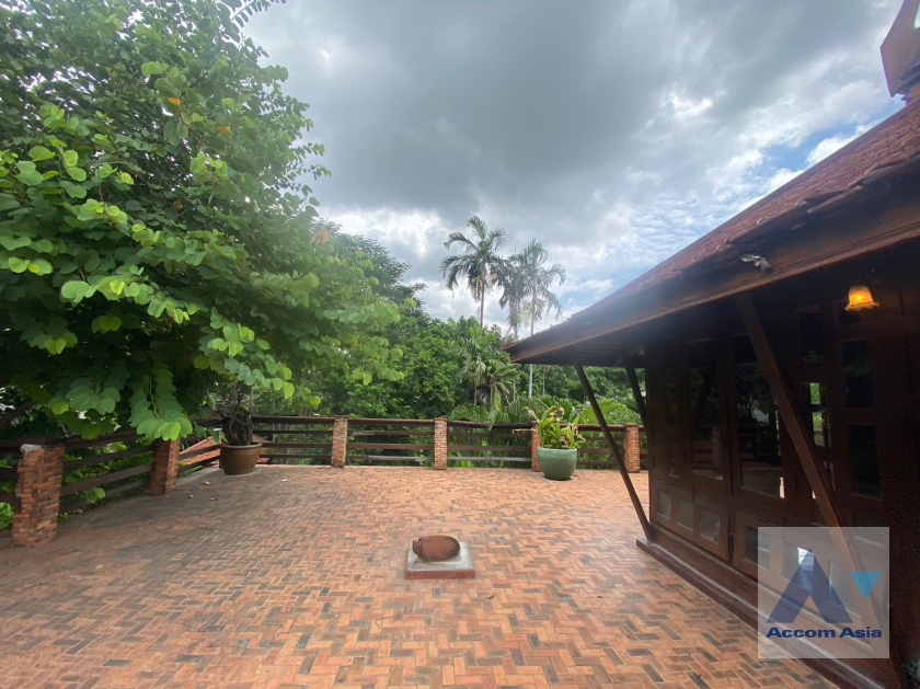 30  6 br House For Sale in Phaholyothin ,Bangkok  AA36279