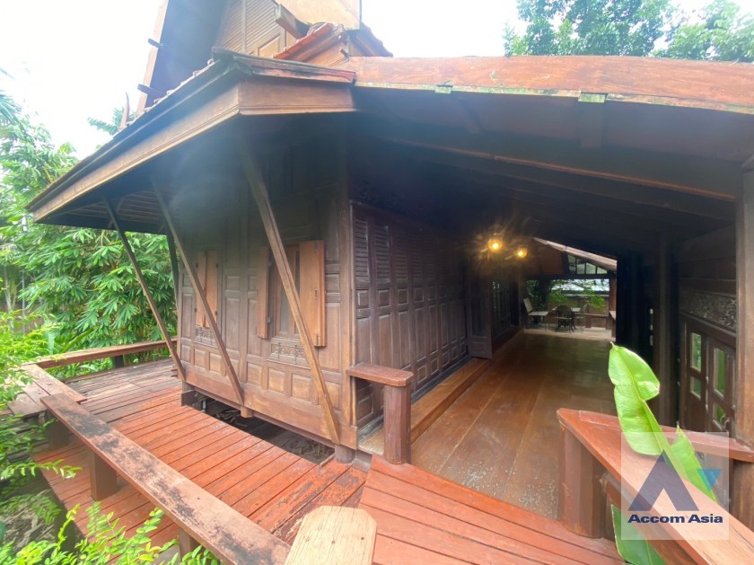 34  6 br House For Sale in Phaholyothin ,Bangkok  AA36279