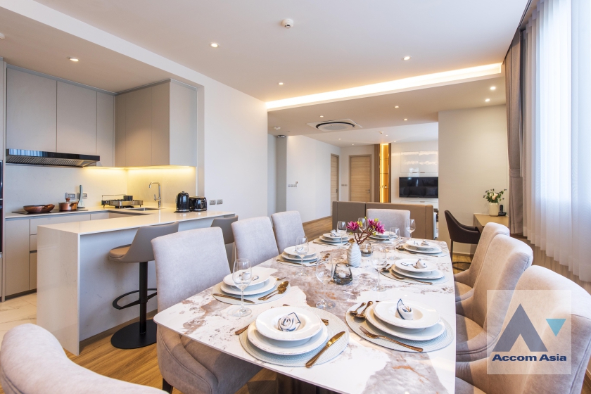 unit 3 Bedrooms  Apartment For Rent in Bang Na, Bangkok  near BTS Bang Na (AA36290)