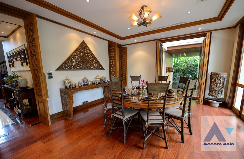 4  5 br House For Sale in Sukhumvit ,Bangkok BTS Phrom Phong AA36319