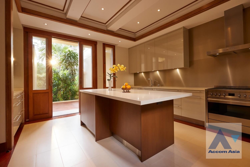 6  5 br House For Sale in Sukhumvit ,Bangkok BTS Phrom Phong AA36319