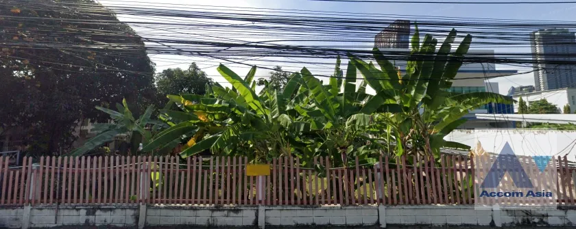 unit Land For Sale in Sukhumvit, Bangkok  near BTS Thong Lo (AA36332)