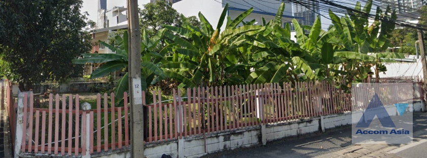  1  Land For Sale in Sukhumvit ,Bangkok BTS Thong Lo AA36332