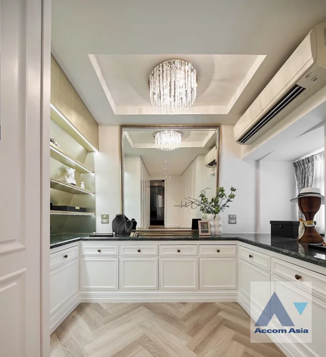 10  4 br Townhouse for rent and sale in Sukhumvit ,Bangkok BTS Ekkamai at The Boulevard Ekkamai 22 AA36336