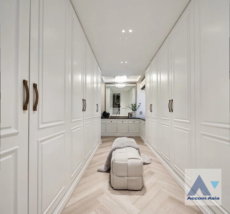15  4 br Townhouse for rent and sale in Sukhumvit ,Bangkok BTS Ekkamai at The Boulevard Ekkamai 22 AA36336
