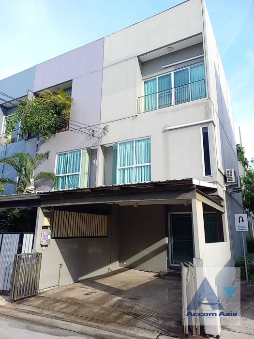  2  3 br Townhouse For Sale in Pattanakarn ,Bangkok ARL Hua Mak at House AA36362