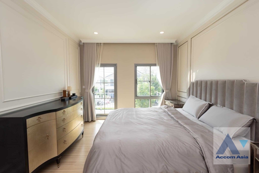 12  4 br House For Sale in Samutprakan ,Samutprakan  at House AA36367