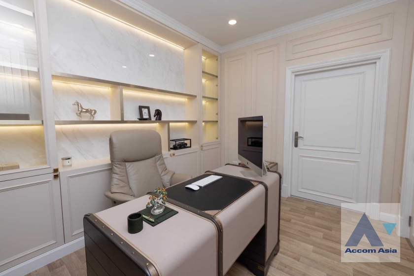 10  4 br House For Sale in Samutprakan ,Samutprakan  at House AA36367