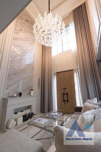  1  4 br House For Sale in Samutprakan ,Samutprakan  at House AA36367