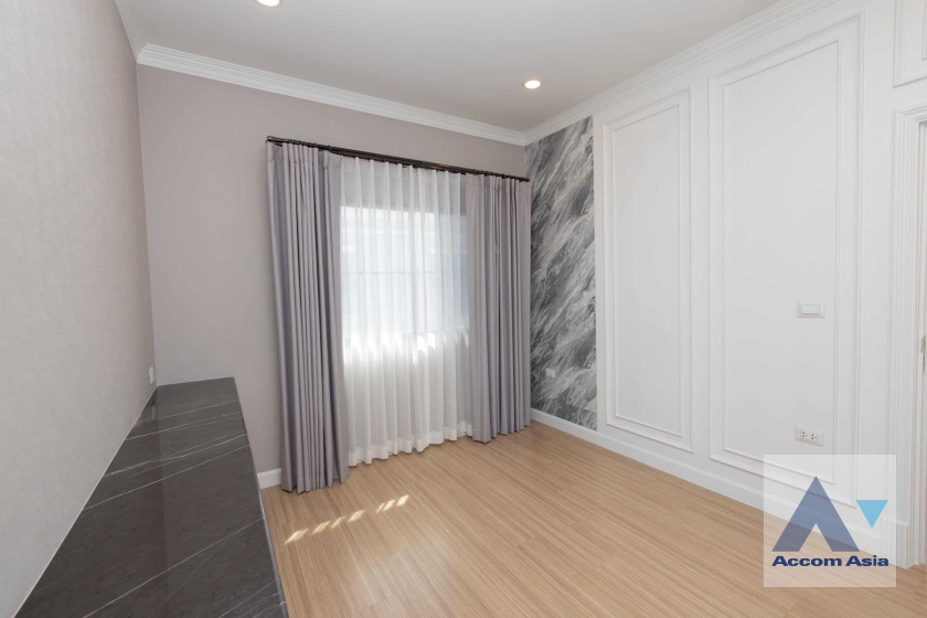 15  4 br House For Sale in Samutprakan ,Samutprakan  at House AA36367