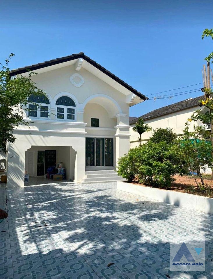  2  3 br House For Sale in Pattanakarn ,Bangkok ARL Ban Thap Chang AA36368