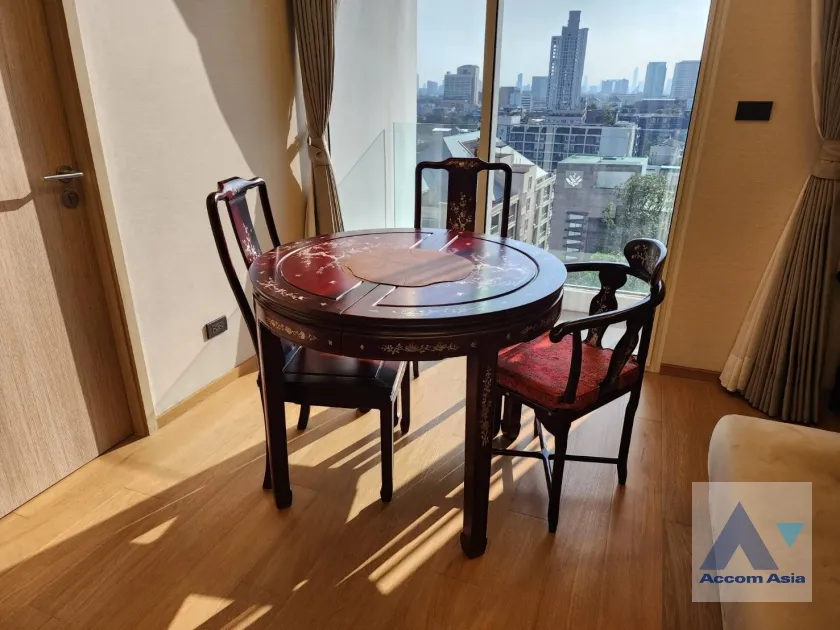 unit 2 Bedrooms  Condominium For Rent in Sukhumvit, Bangkok  near BTS Ekkamai (AA36373)