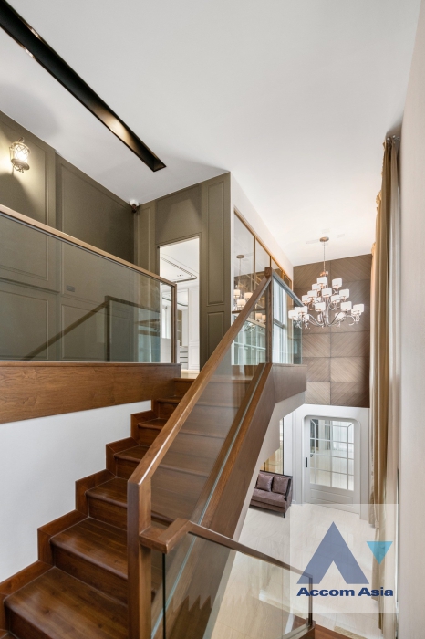  1  4 br House For Sale in Latkrabang ,Bangkok ARL Ban Thap Chang at House AA36374