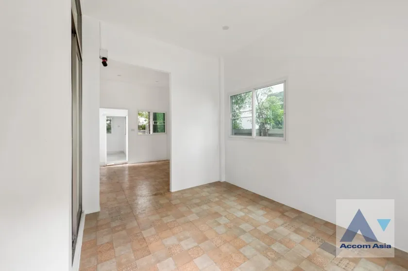 8  4 br House For Sale in Latkrabang ,Bangkok ARL Ban Thap Chang at House AA36374