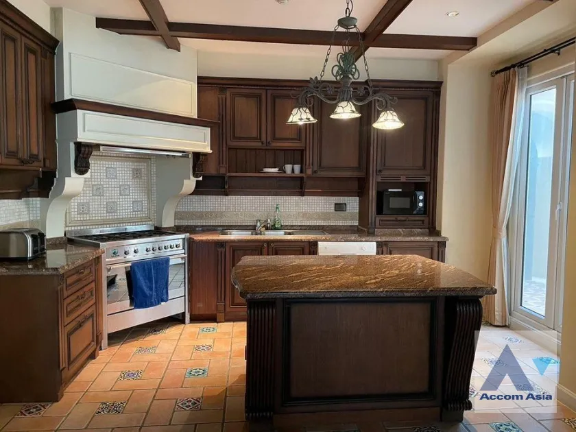 4  4 br House For Rent in Samutprakan ,Samutprakan  at Southern California AA36389