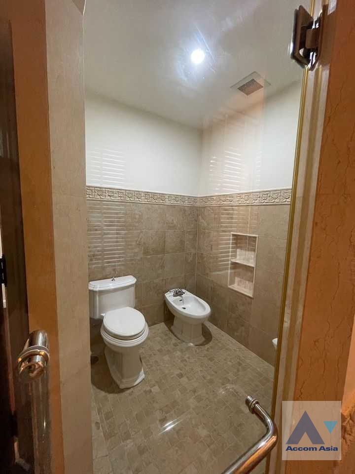 15  4 br House For Rent in Samutprakan ,Samutprakan  at Southern California AA36389