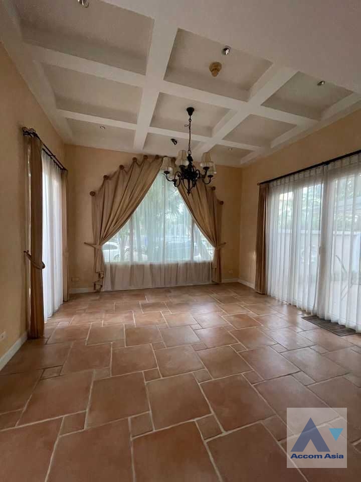  1  4 br House For Rent in Samutprakan ,Samutprakan  at Southern California AA36389