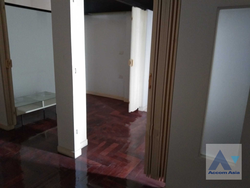 5  3 br House For Sale in Pattanakarn ,Bangkok ARL Hua Mak at House AA36391