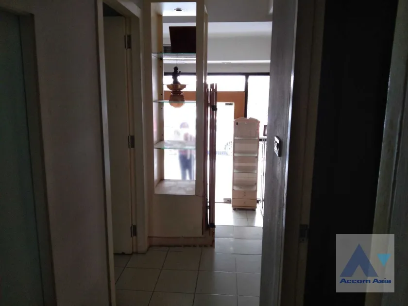 unitHome Office, Office |  3 Bedrooms  House For Sale in Pattanakarn, Bangkok  near ARL Hua Mak (AA36391)