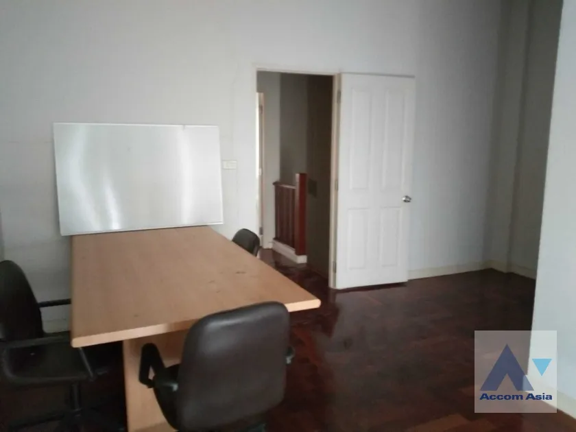 7  3 br House For Sale in Pattanakarn ,Bangkok ARL Hua Mak at House AA36391