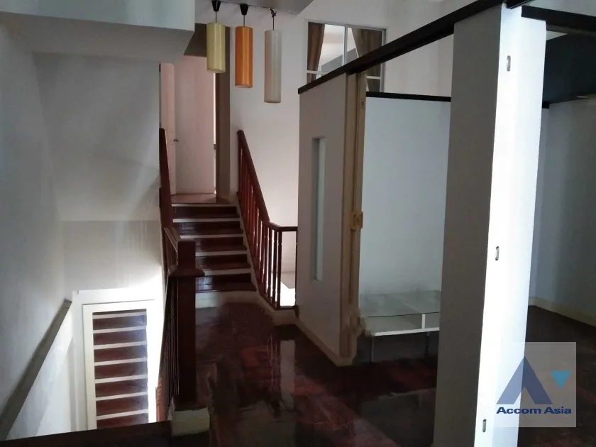 unitHome Office, Office |  3 Bedrooms  House For Sale in Pattanakarn, Bangkok  near ARL Hua Mak (AA36391)