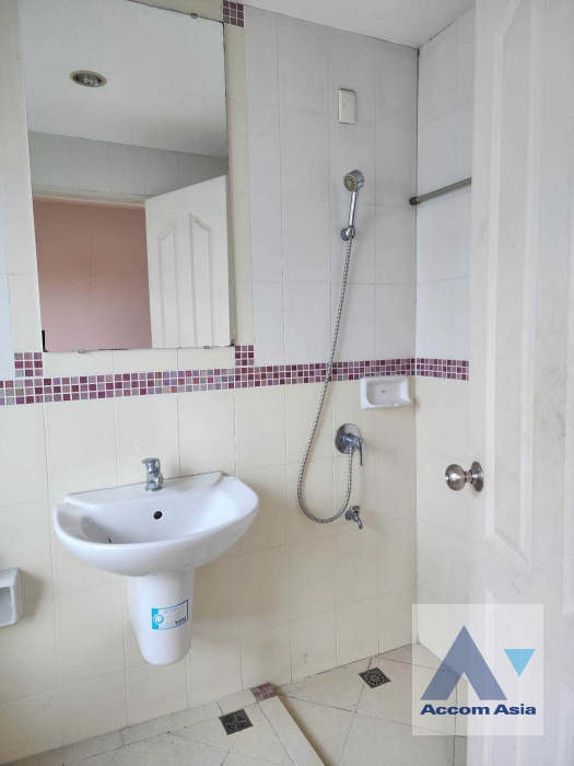 12  3 br House For Sale in Pattanakarn ,Bangkok  at House AA36397