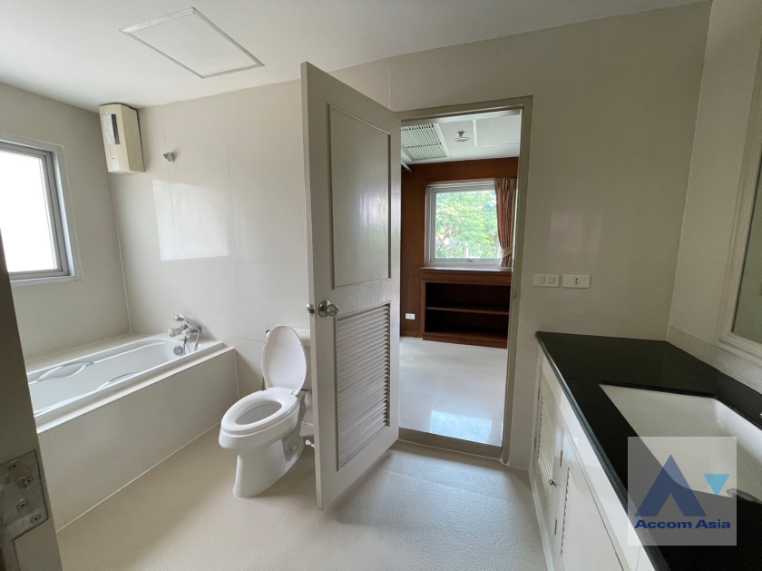 17  3 br Apartment For Rent in Sukhumvit ,Bangkok BTS Asok - MRT Sukhumvit at Private and Peaceful AA36405