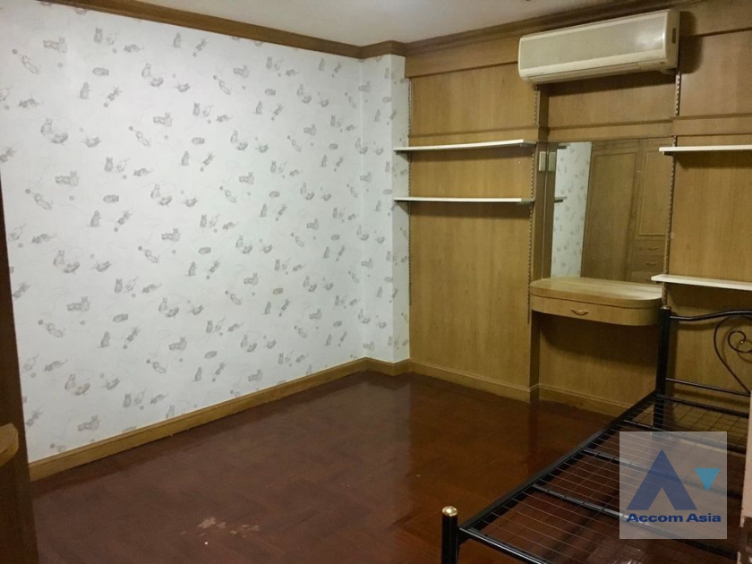 unit 2 Bedrooms  Condominium For Sale in Sathorn, Bangkok  (AA36415)