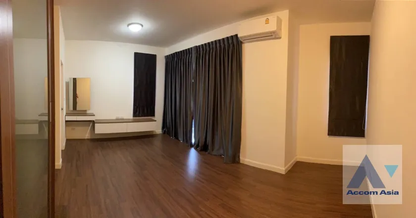unit 3 Bedrooms  Townhouse For Rent in Pattanakarn, Bangkok  near BTS On Nut (AA36418)