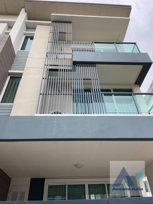  2  3 br Townhouse For Rent in Pattanakarn ,Bangkok BTS On Nut at Town Avenue Srinagarin AA36418