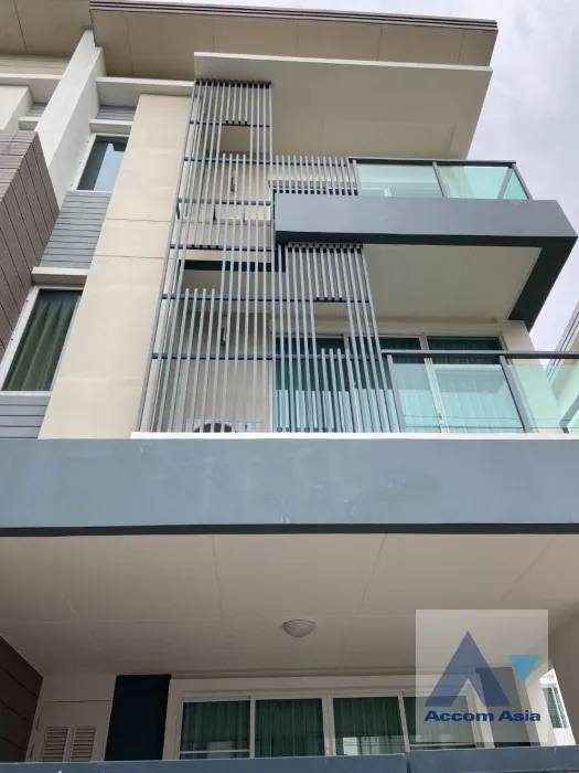  2  3 br Townhouse For Rent in Pattanakarn ,Bangkok BTS On Nut at Town Avenue Srinagarin AA36418